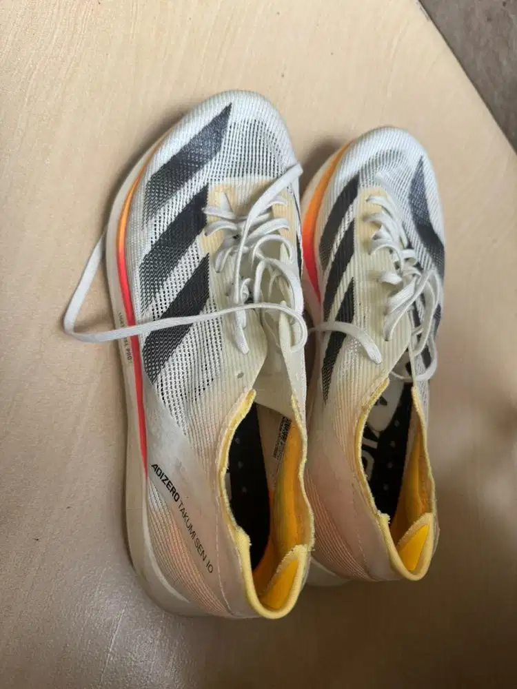 Sepatu Adidas Running ADZERO Takumi Sen 10