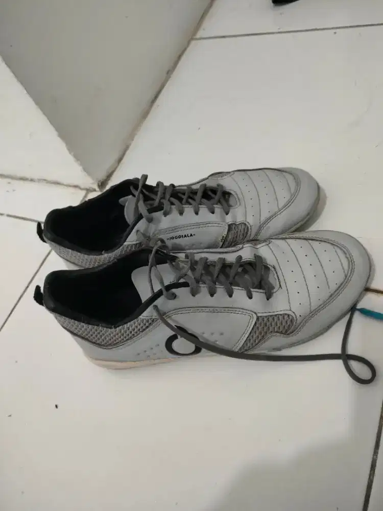 Sepatu futsal ortus jogosala