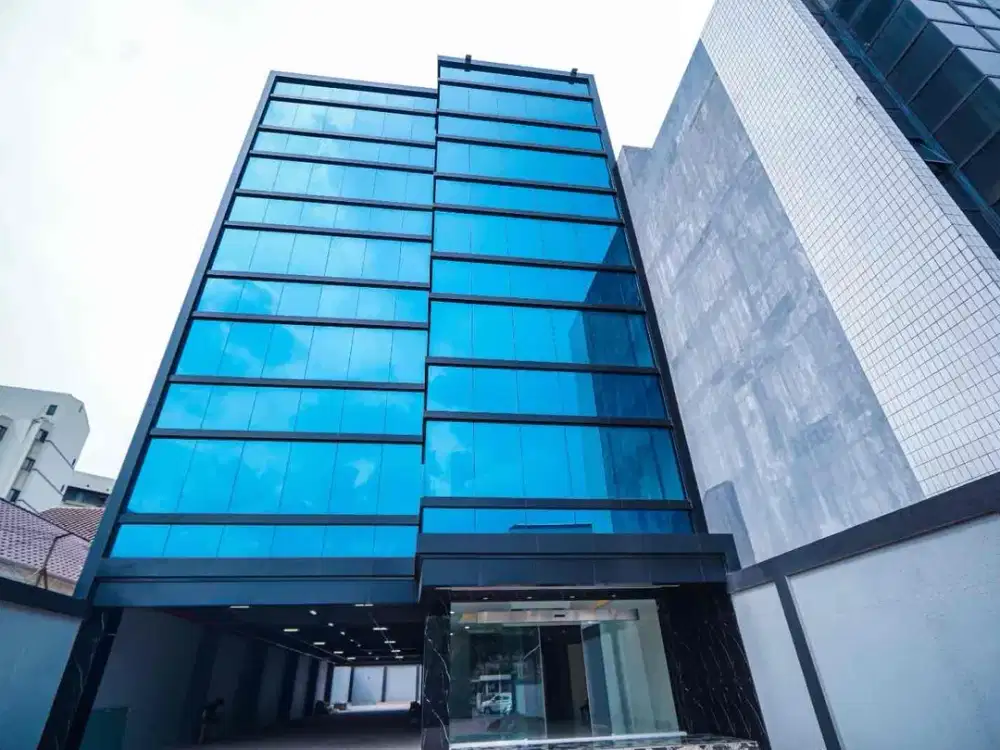 Gedung Brand New 6.5 Lantai di Menteng