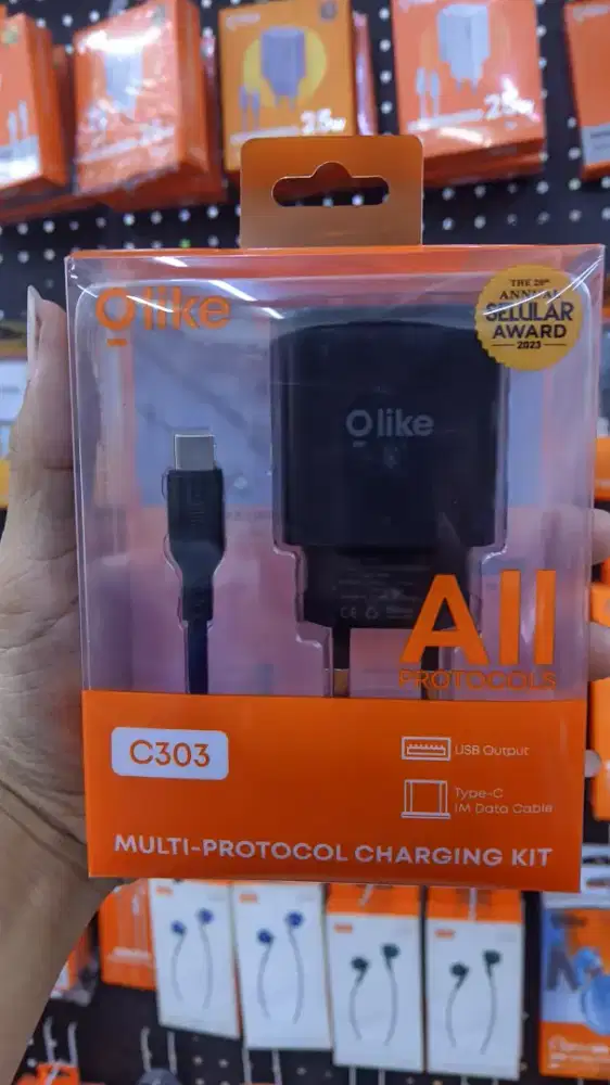 TRAVEL CHARGER TYPE-C OLIKE C303