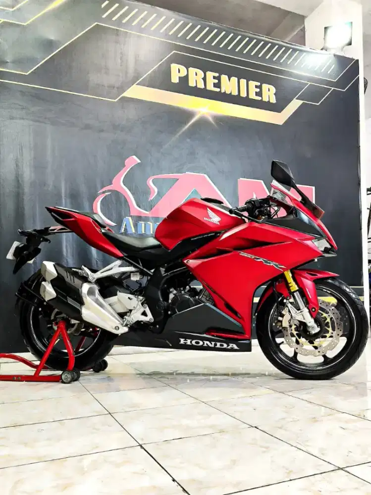 Mulus Honda CBR 250 RR ABS TH 2018 Matte red Anugerah motor rungkut