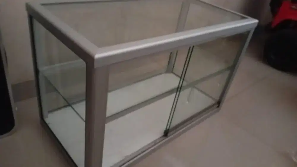 Etalase bagus buat usaha