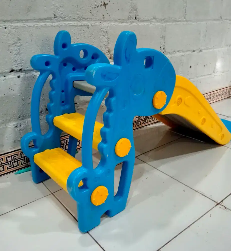 Perosotan mainan anak Biru Kuning