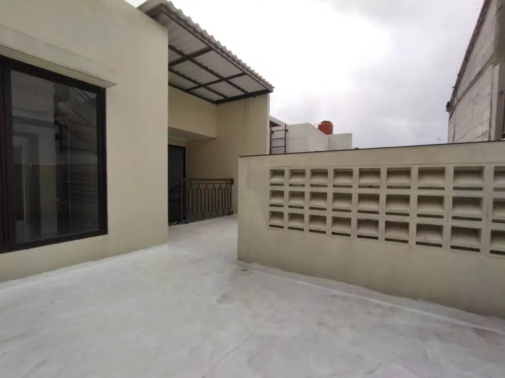 Disewakan Rumah Bagus Siap huni sudah Renov di Podomoro Park