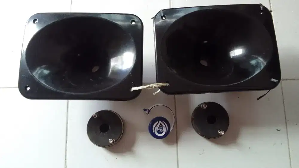 Tweeter Horn Emimence & Corongnya