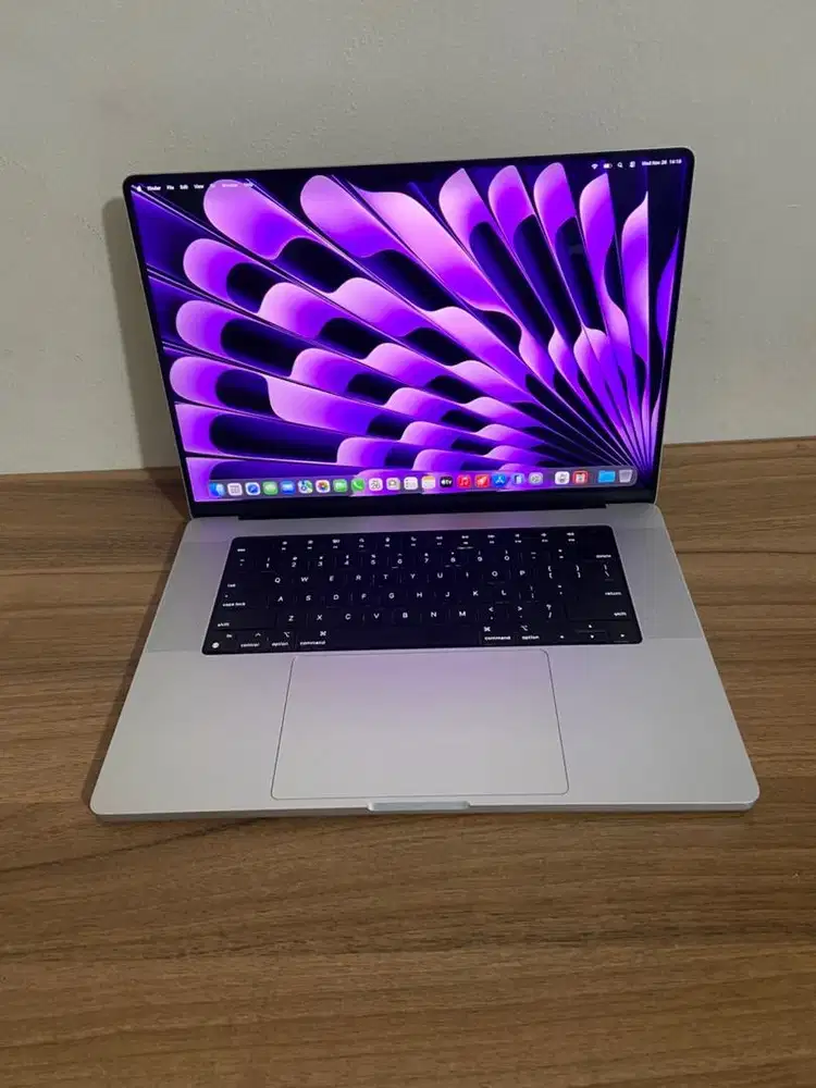 macbook pro 16 inch pro M1 2021