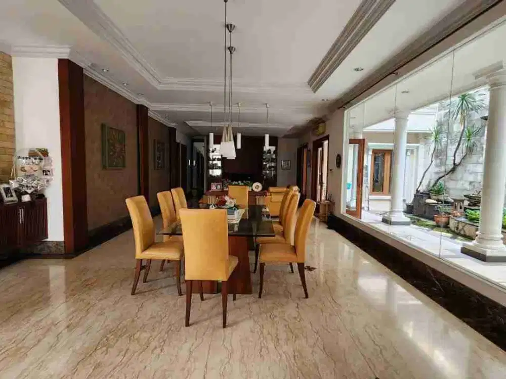 Dijual cepat rumah mewah di Villa Permata Gading Jakarta Utara