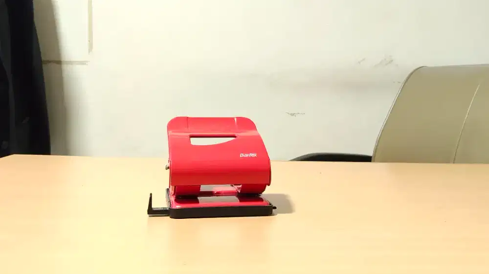 Pelubang Kertas Bantex 2 Hole – Kondisi Bagus, Siap Pakai