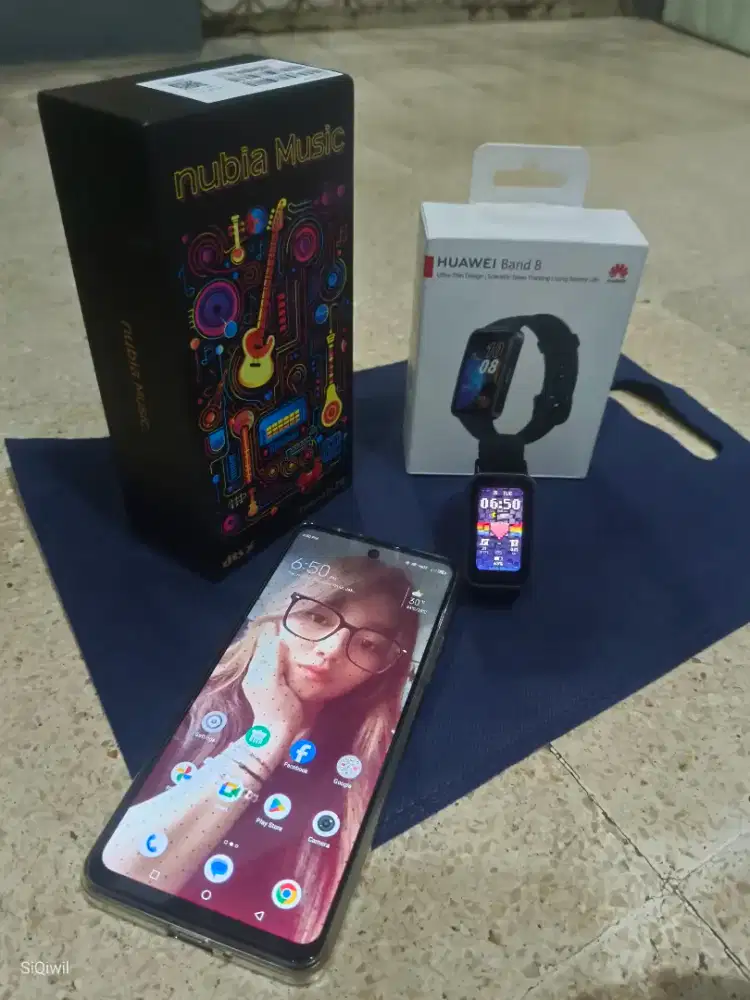 Nubia music & huawei band 8