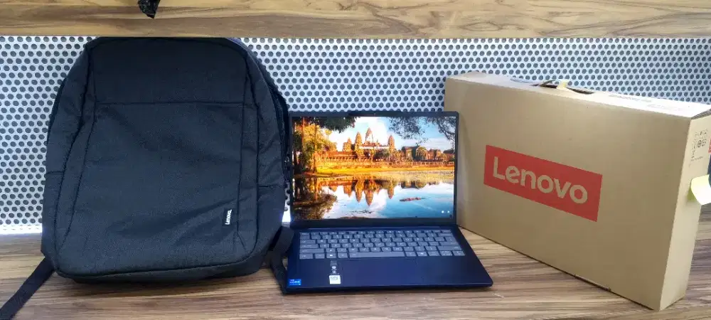 Lenovo ideapad slim 5i 14IRH10 core i5 13240H 16GB ssd 1TB Lcd Oled