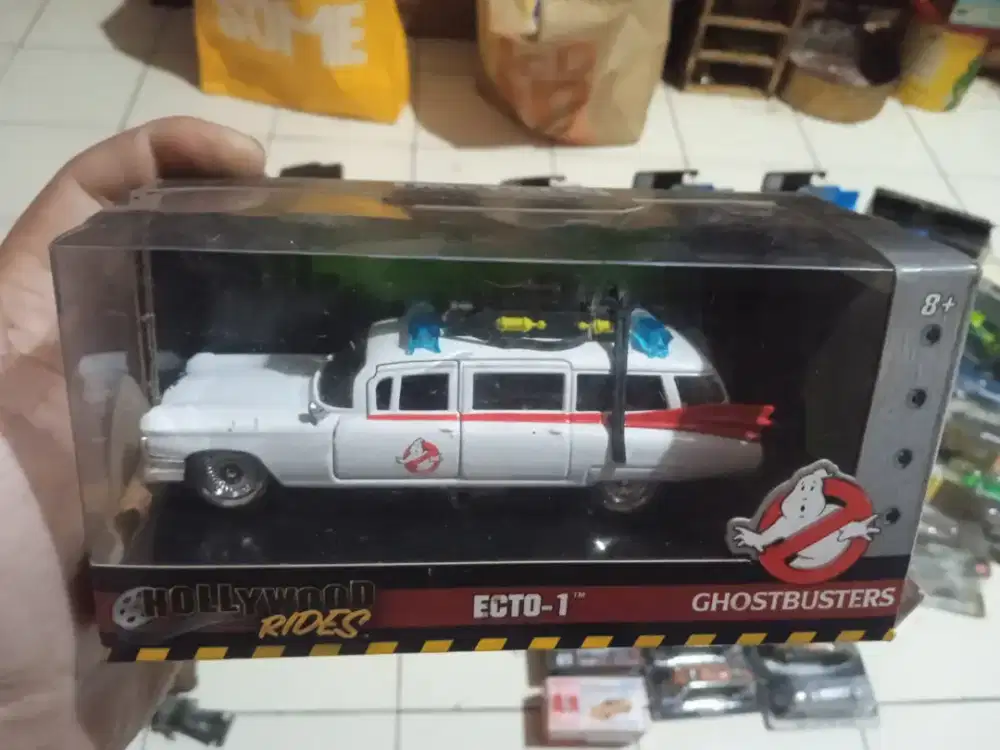 HollyWood Rides GhostBuster Ecto-1