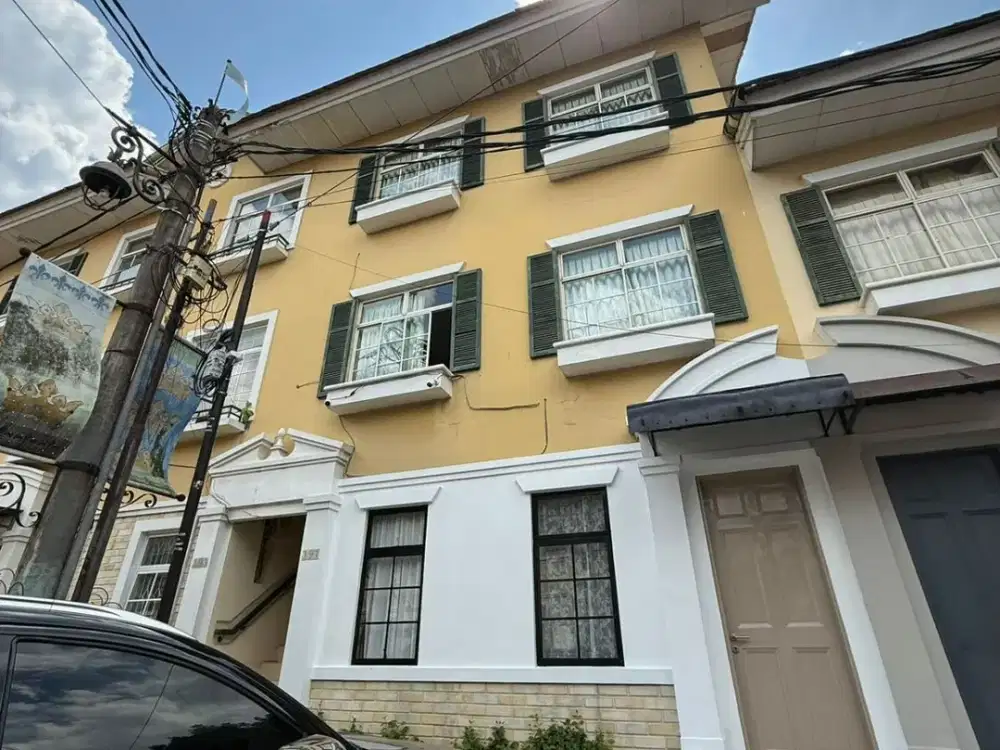 DIJUAL TOWNHOUSE LIPPO KARAWACI 2BR SEMI FURNISH SIAP HUNI