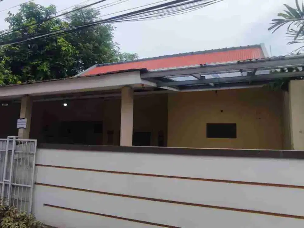 Disewakan Rumah Dekat Summarecon Tytian Kencana Bekasi