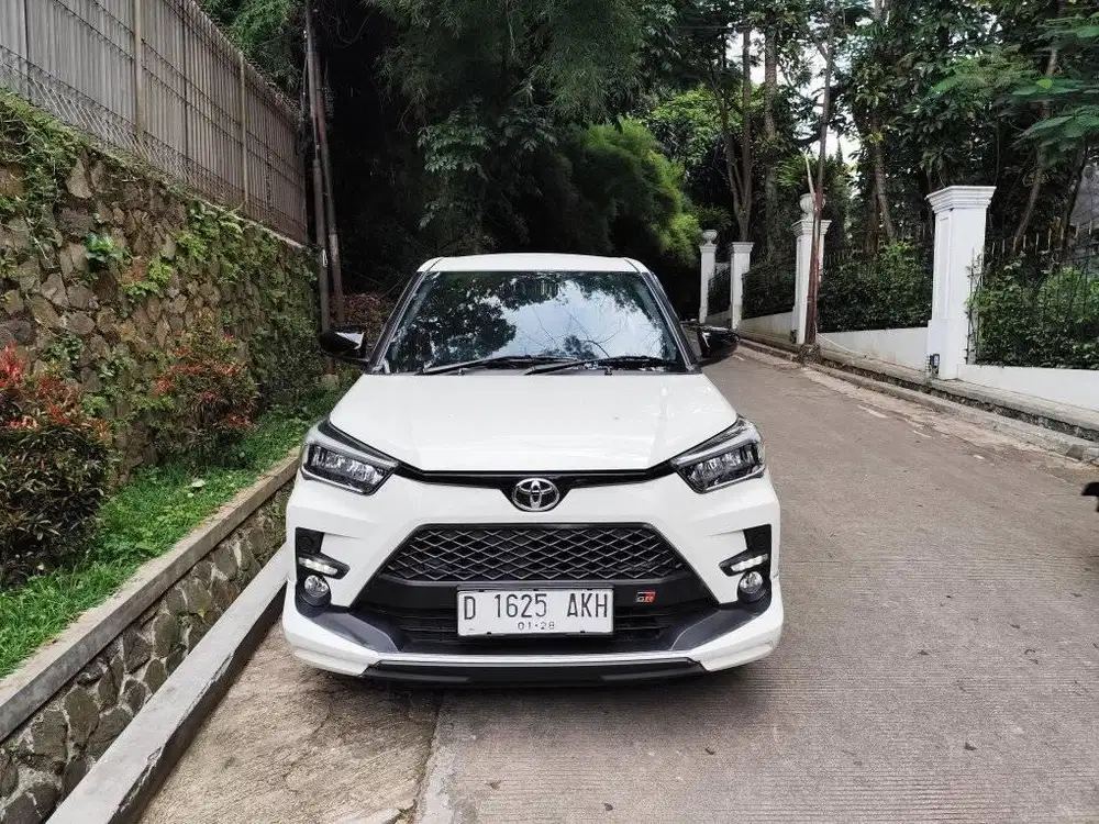 Raize 1.0 GR Sport AT 2022 Low Km