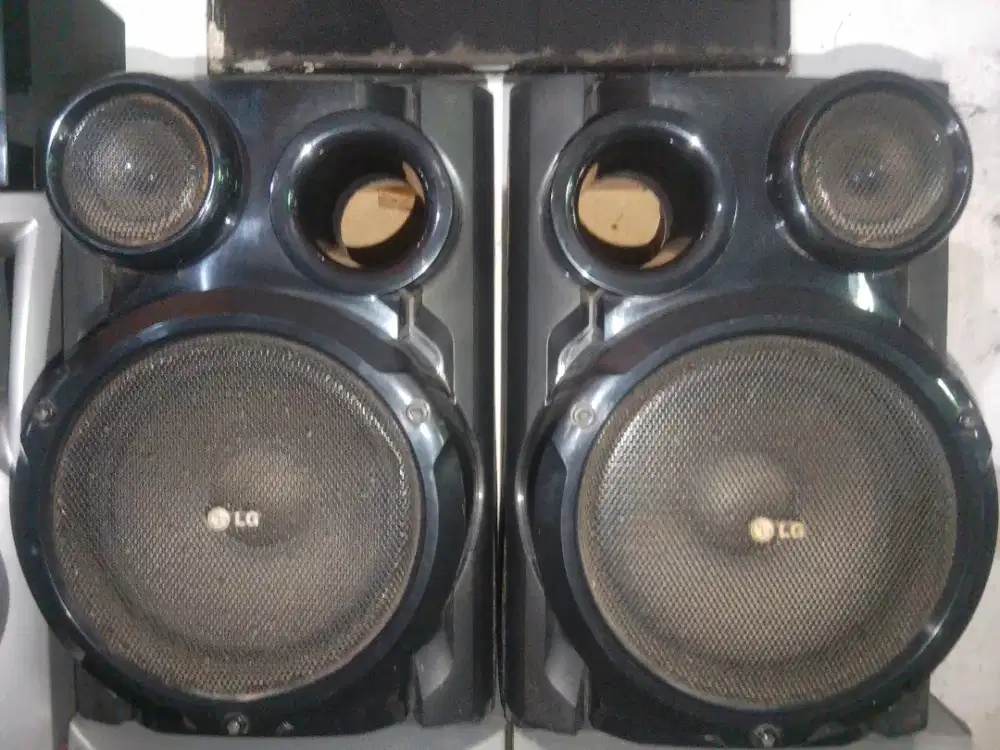 Big box LG Speaker 6 in, 4 ohm, full ori, box aman, bass reflek