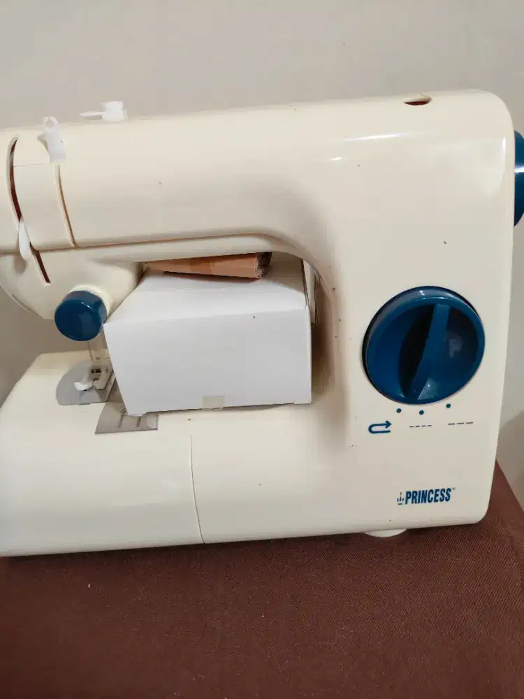 Princess Home Tailor Mesin Jahit Portable