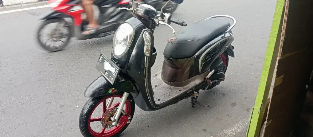 Honda Scoopy 2016