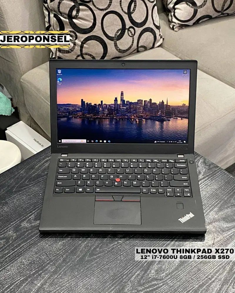 LENOVO THINKPAD X270 12 i7-7600U 8GB / 256GB SSD MULUS MURAH GARANSI