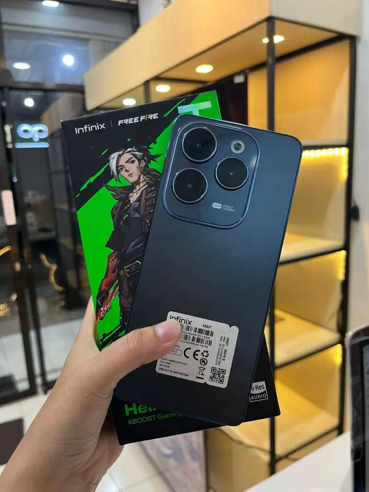 Infinix Hot 40 Pro 8+8/256GB Kamera Jernih Siap Pakai