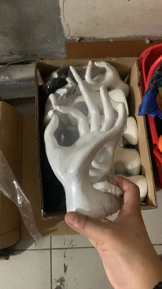 display cincin tangan