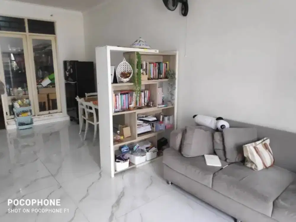 DIJUAL RUMAH CANTIK SIAP HUNI HADAP SELATAN JARANG ADA DI MUTIARA TAMAN PALEM