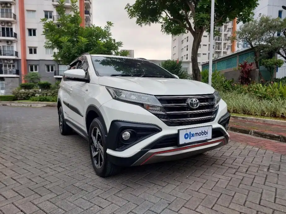 LOW DP Toyota Rush 1.5 TRD Sportivo Bensin-AT 2019 9BJ