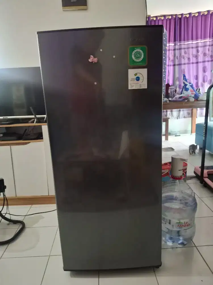 Dijual Kulkas Sharp SJ SN192 184 liter