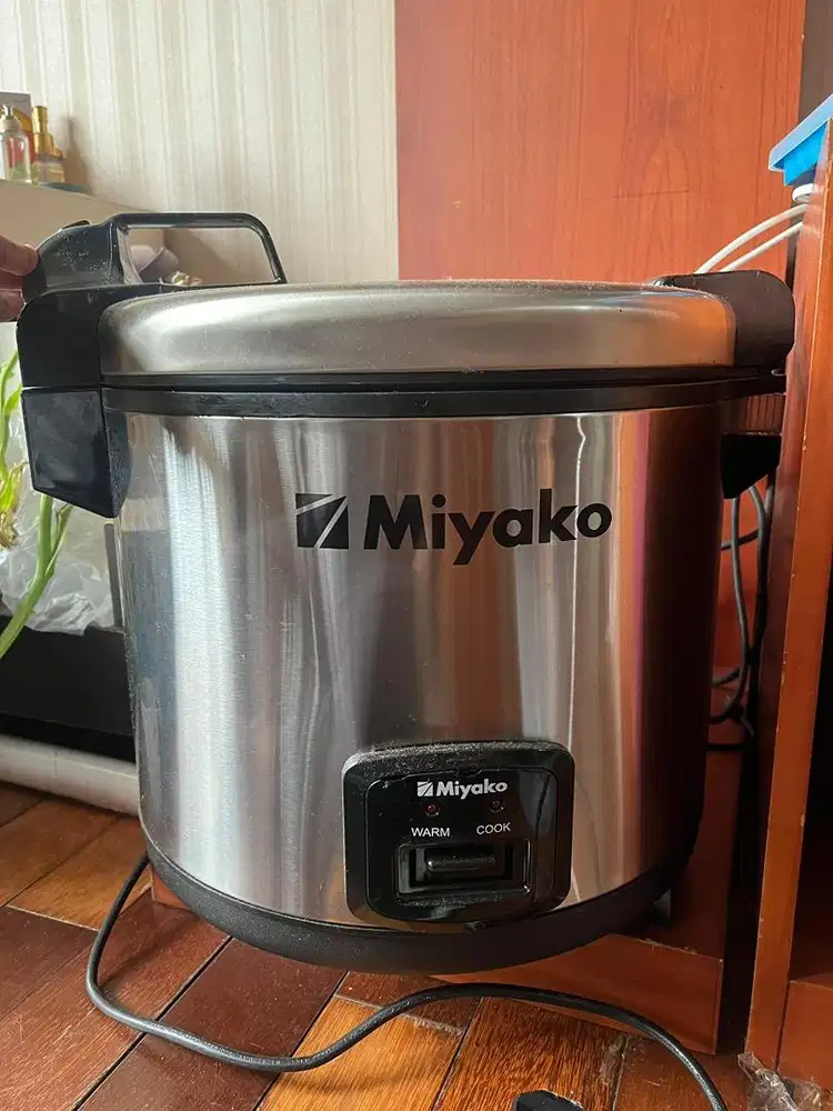 Rice Cooker Miyako 6 liter
