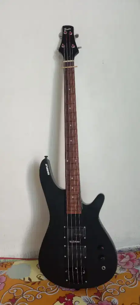 Bass Fender Electric SDGR