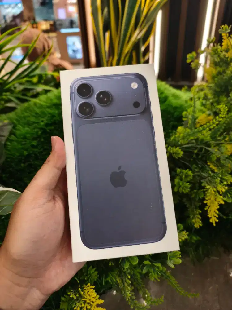 NEW iPhone 17 Pro Max 256GB Resmi iBox Baru Segel - Deep Blue