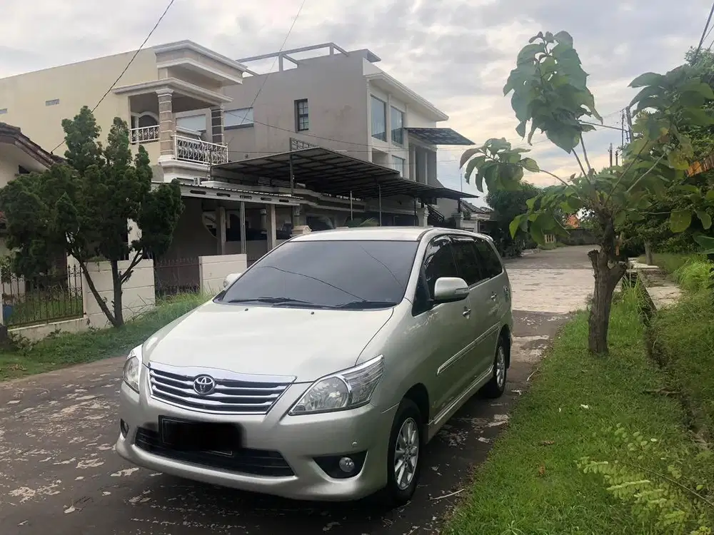 Kijang Innova 2.5 V MT Diesel 2012