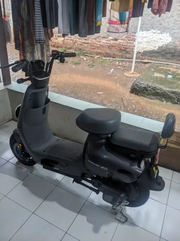 Sepeda listrik united