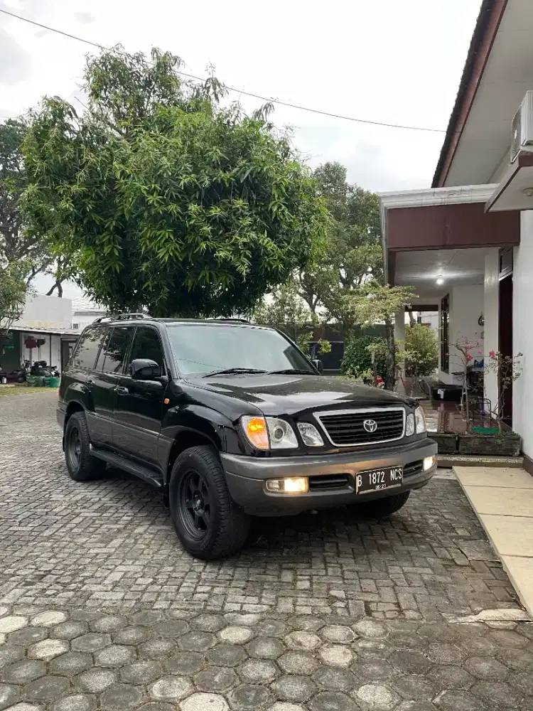 Antik Landcruiser Cygnus V8