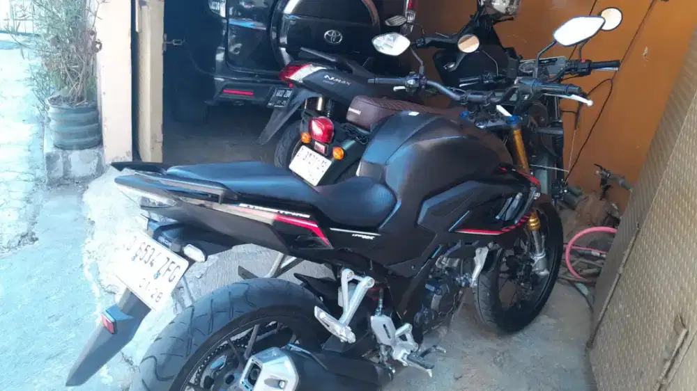 Di jual cepat cb 150 r