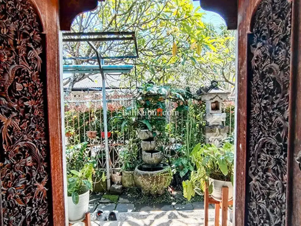 AMR-103.GDJ | For Rent Classic Pavillion House 2 BR in Renon Centre