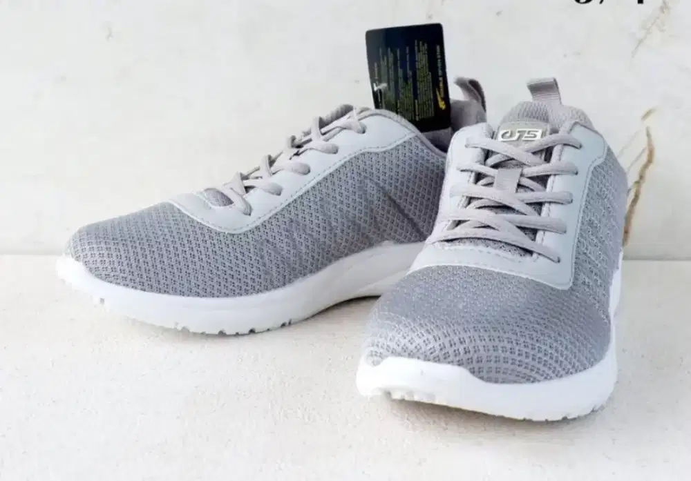 Sepatu Sport Double Seven Star