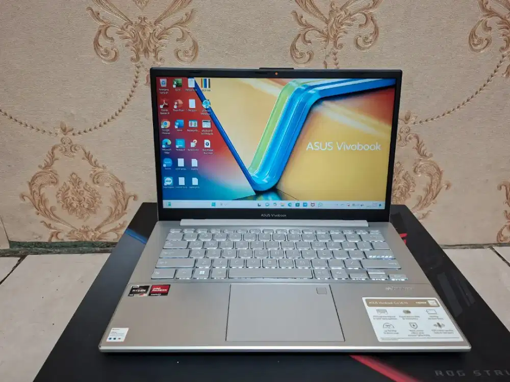 LAPTOP ASUS VIVOBOOK GO E1404FA -AMD Ryzen 3 -7320U -SSD 256GB -8GB -