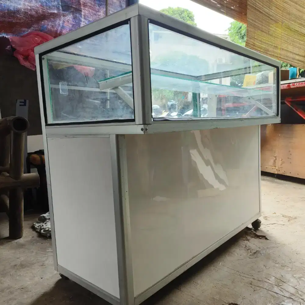 Etalase konter pulsa