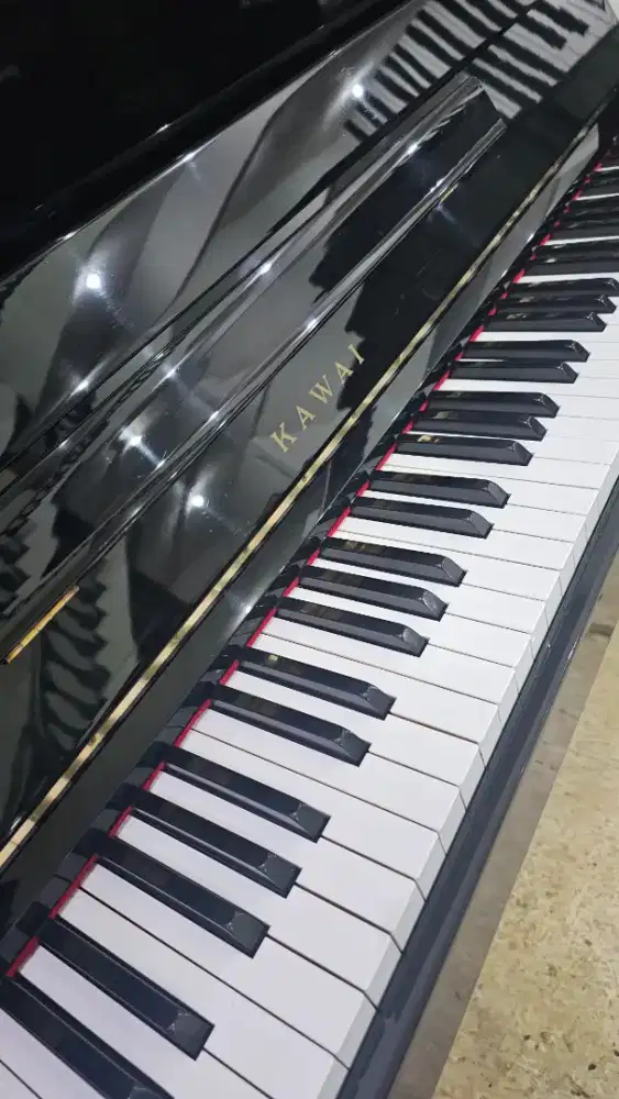 PIANO KAWAI LIKE NEW