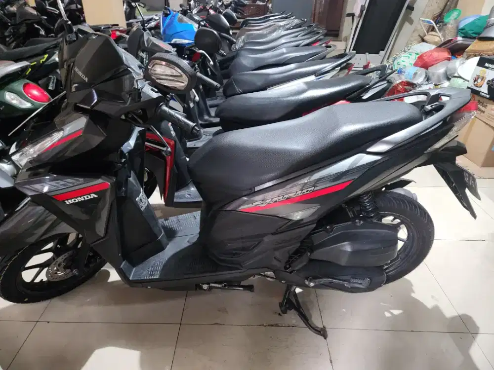 Vario 125 Led hitam 2017 mulus odometer 40rb Gbm