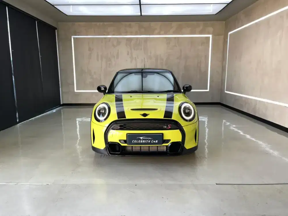 KM 7.000 an Mini Cooper S 3 Door Zesty Yellow 2.0L Hatchback 2023