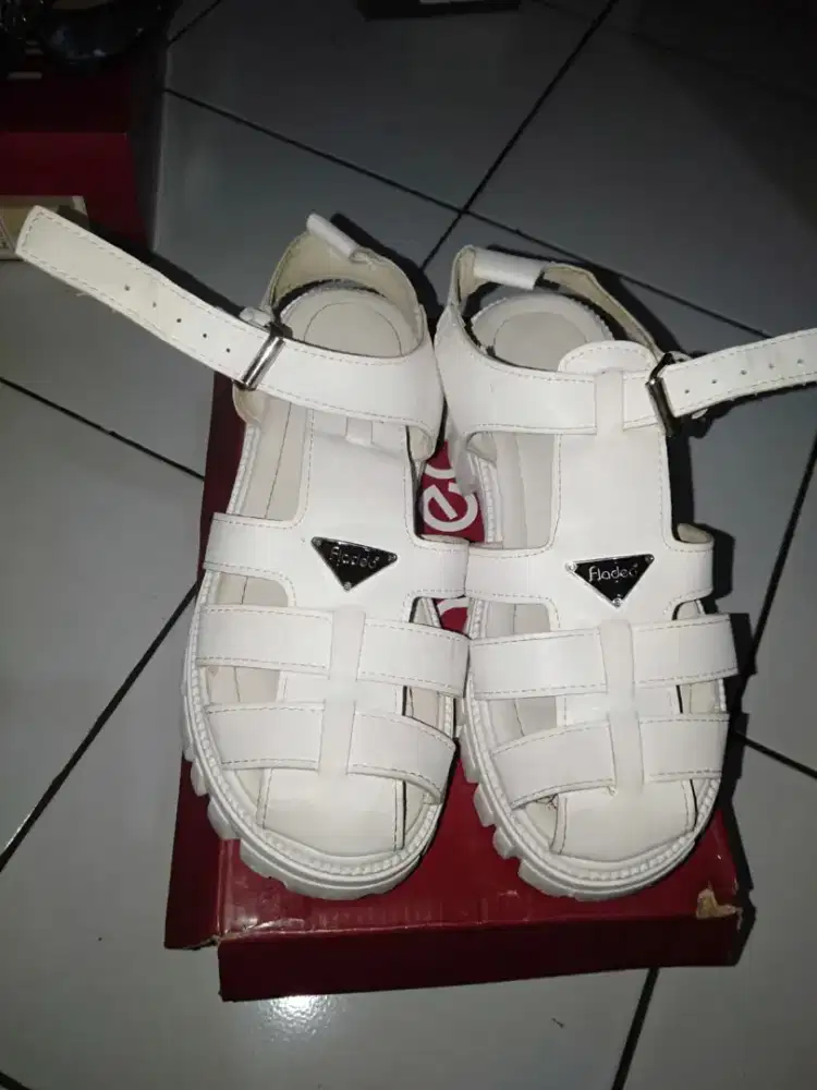Jual sendal sepatu