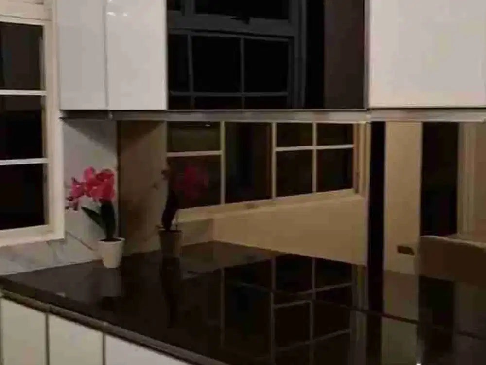 DISEWA TOWN HOUSE TAMAN PARIS - LIPPO KARAWACI