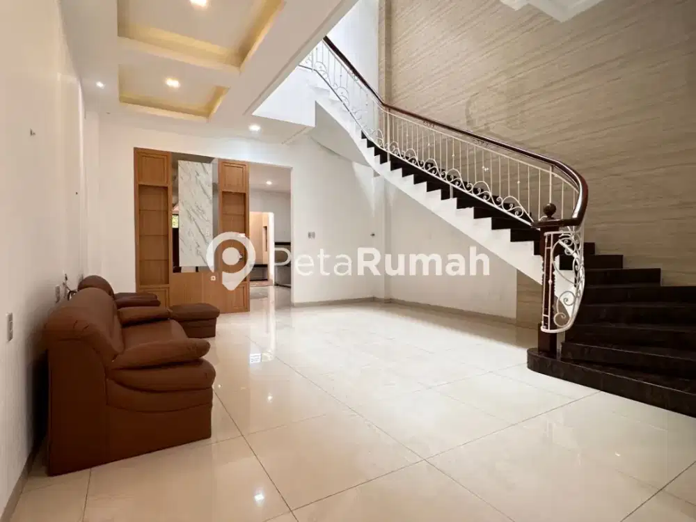 Dijual Villa Lux Komplek Griya Riatur Daerah Medan Helvetia