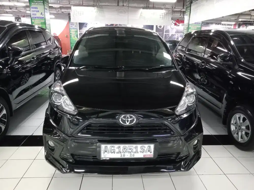 TOYOTA SIENTA V AT 2016 HITAM