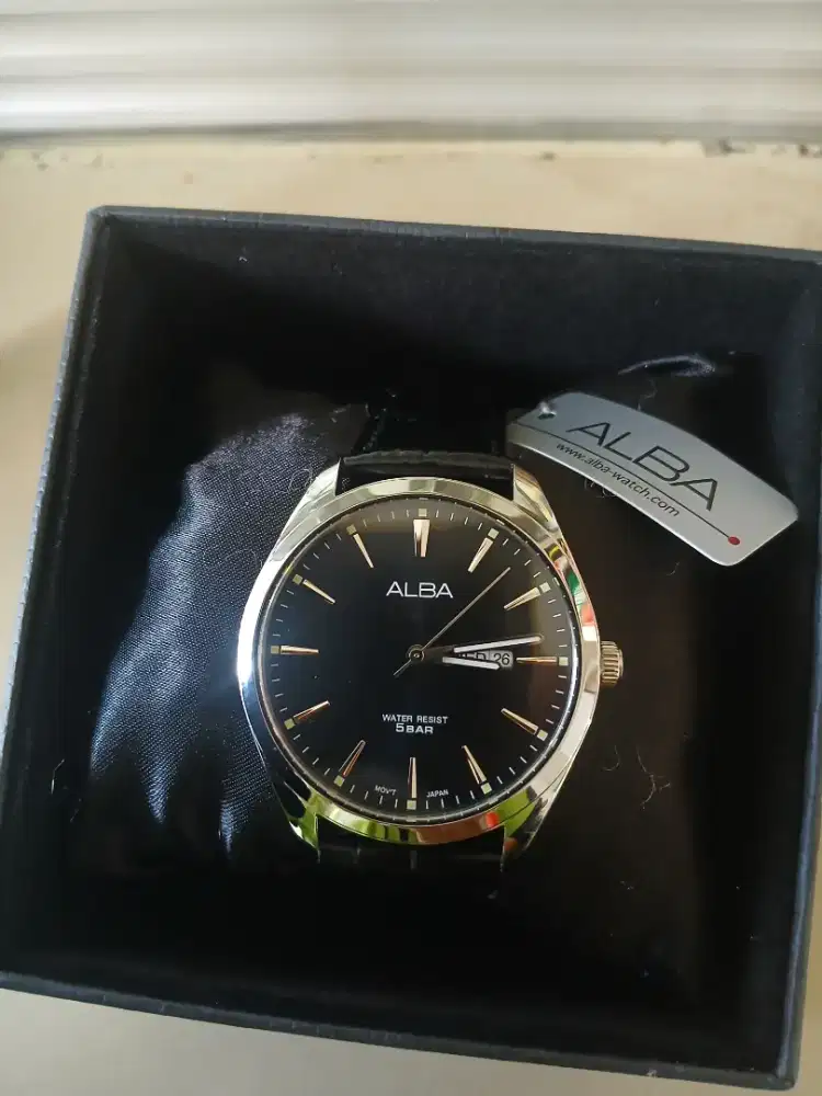 jam tangan alba