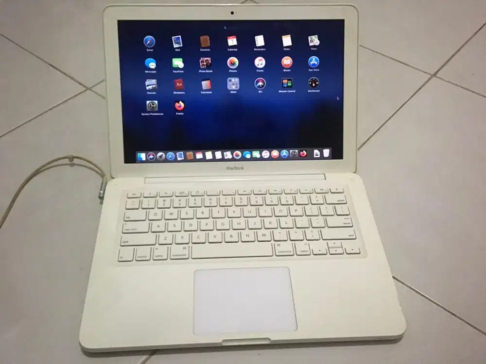 MacBook White 13 inch 2010