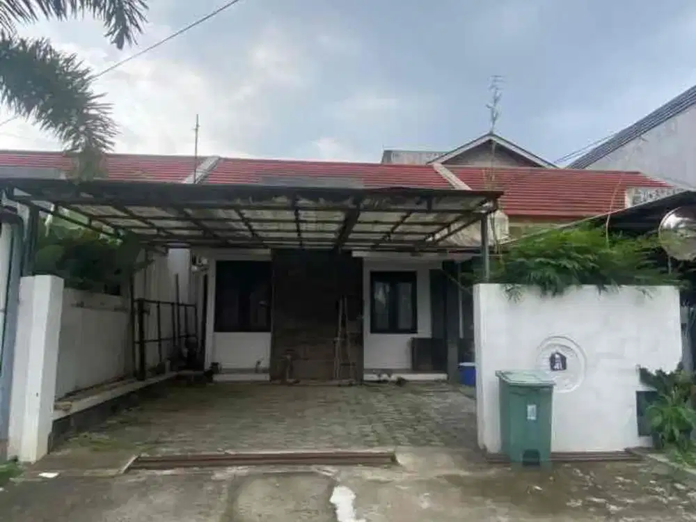 Dijual

Rumah Komp Setra Dago 
Antapani, Siap Huni

SHM
Luas tanah: 170 m2
Luas bangunan: 200
Kamar Tidur: 4
Kamar Mandi: 3
Sertipikat: HGB
Rumah 1 1/2 Lantai
Semi Furnished 
Listrik 2200
Airnya artesis komplek

harga 2M nego