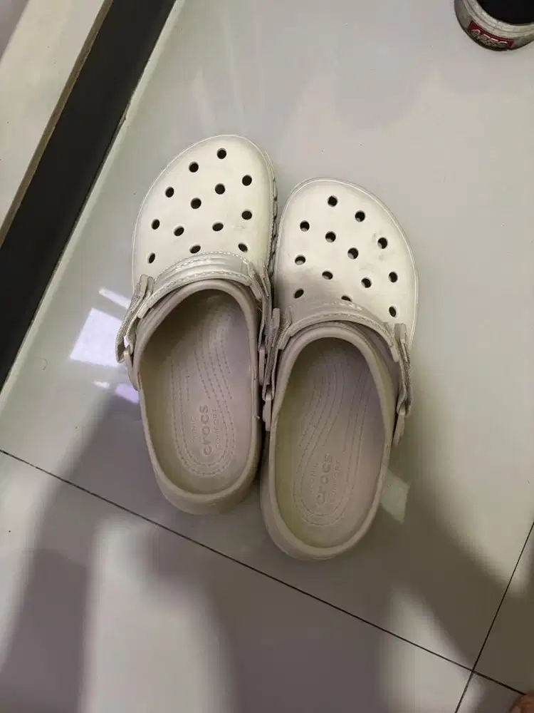 Crocs dan Aerostreet