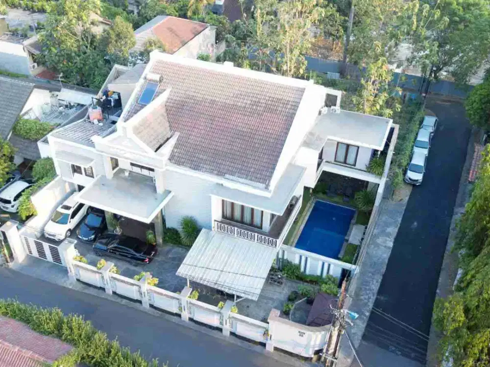 Rumah Mewah Bintaro Jakarta Dekat komplek artis Andrey Taulany